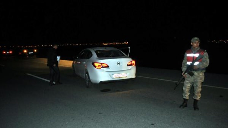 Otomobile pompalı tüfekli saldırı