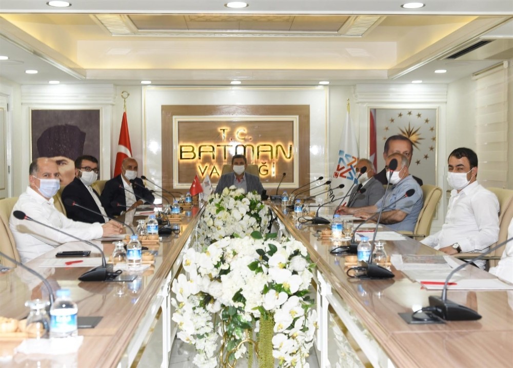 Batman’da sağlık alanındaki yatırım ve çalışmalar masaya yatırıldı 