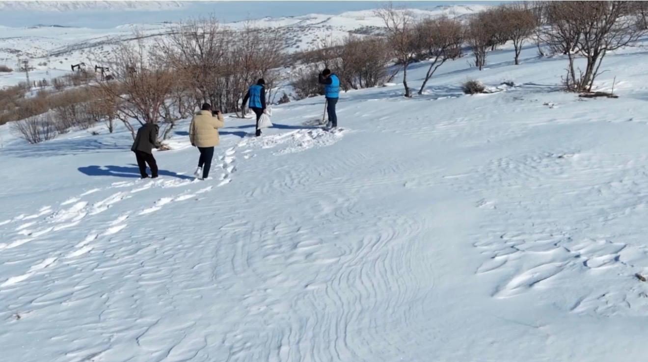 Batman’da yaban hayvanları için kış şartlarında yemleme çalışması