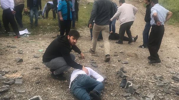 Batman’da yaralı yolcuları topladılar
