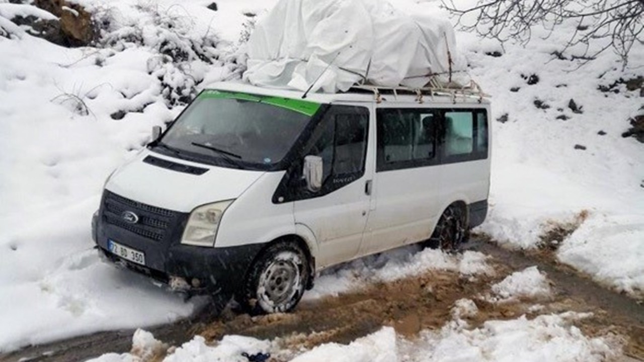 Batman'ın Sason ilçesinde kar yağışı ulaşımı aksattı