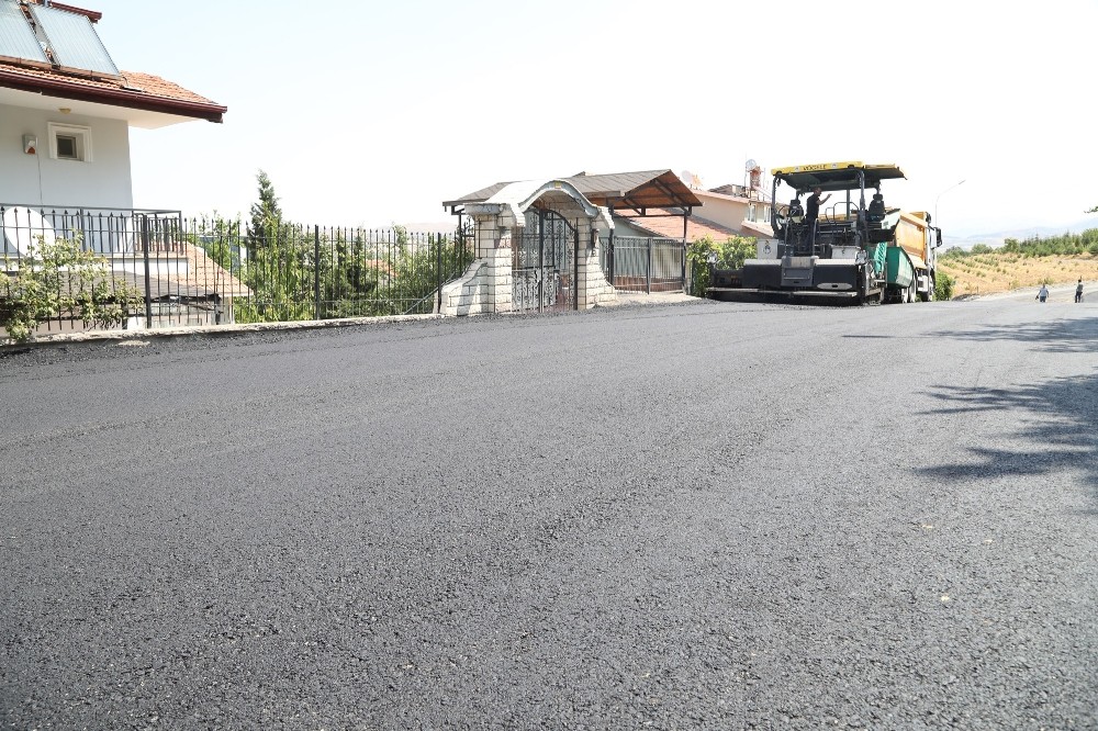 Battalgazi Belediyesi asfalt çalışmalarını sürdürüyor 