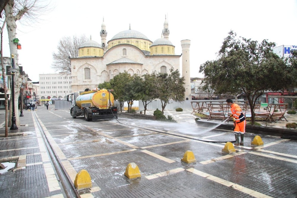 Battalgazi Belediyesi dezenfekteyi yoğunlaştırdı 