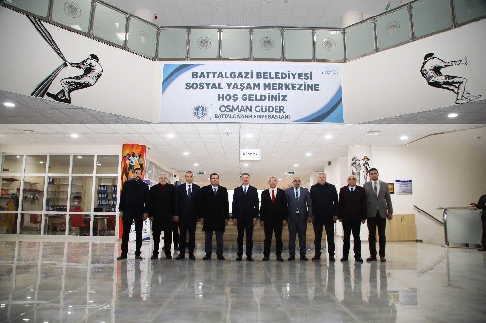 Battalgazi Belediyesi Sosyal Yaşam Merkezi’ne övgü 