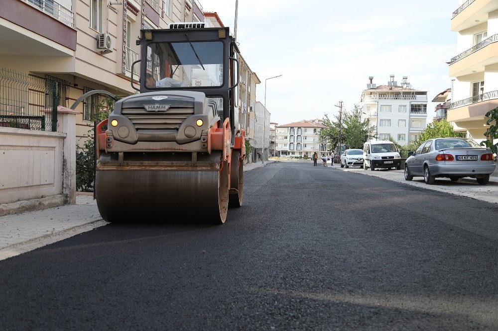 Battalgazi’de asfalt çalışmaları sürüyor 