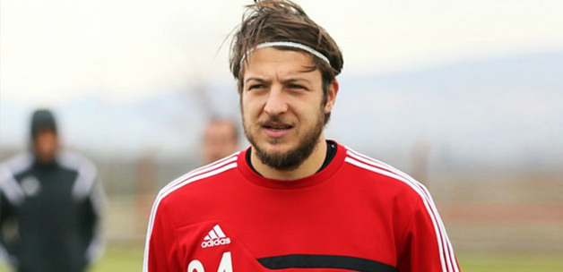 Batuhan canlı yayında açıkladı! Türk hakemleri...