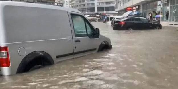 Batum’da sokaklar göle döndü