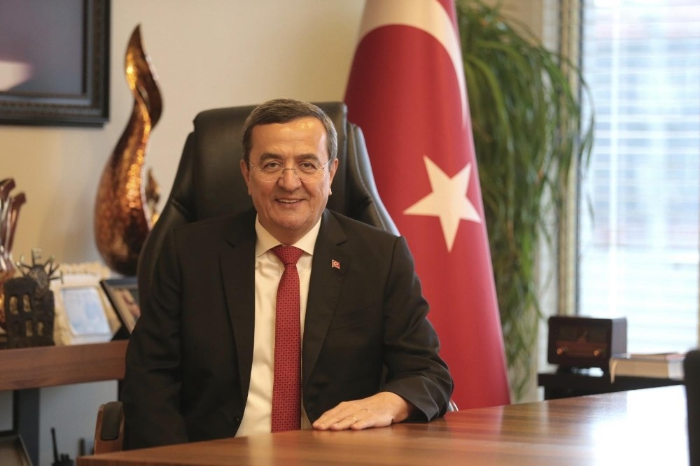Batur’dan sağlık çalışanlarına konaklama desteği 