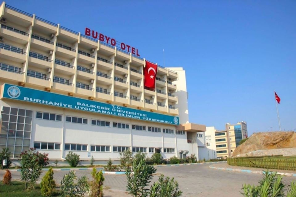 BAÜN’den sağlık çalışanlarına konaklama jesti 