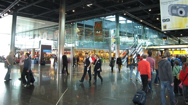 Bavulda getirilen ikinci telefona yasak