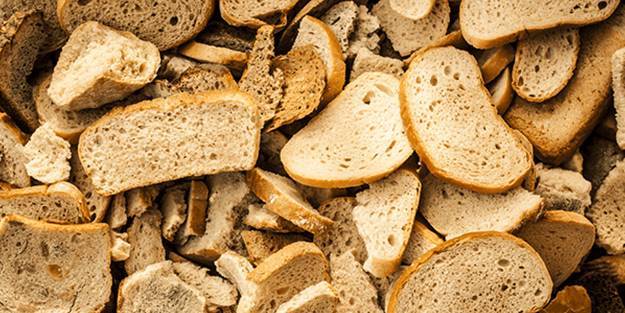 Bayat ekmek nasıl değerlendirilir? Bayat ekmekleri değerlendirmek için kahvaltılık tarifleri