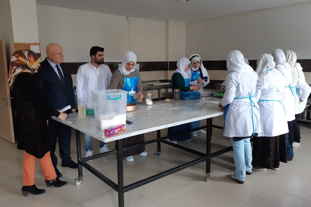 Bayburt Belediyesi Aile Yaşam Merkezinde kurslar başladı 