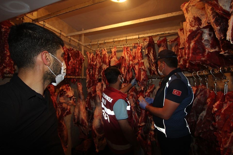 Bayburt Belediyesi zabıtasından kasap denetimi 