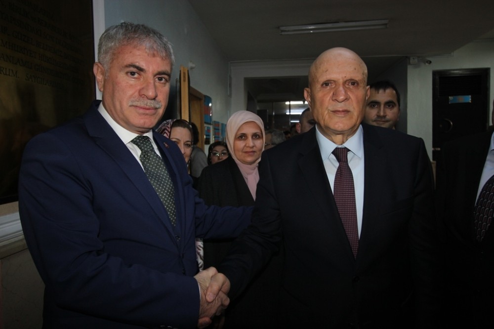 Bayburt Belediyesi’nde devir teslim töreni gerçekleştirildi 