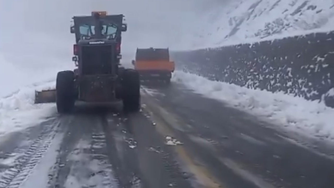 Bayburt-Erzurum kara yolunda ulaşım sıkıntısı