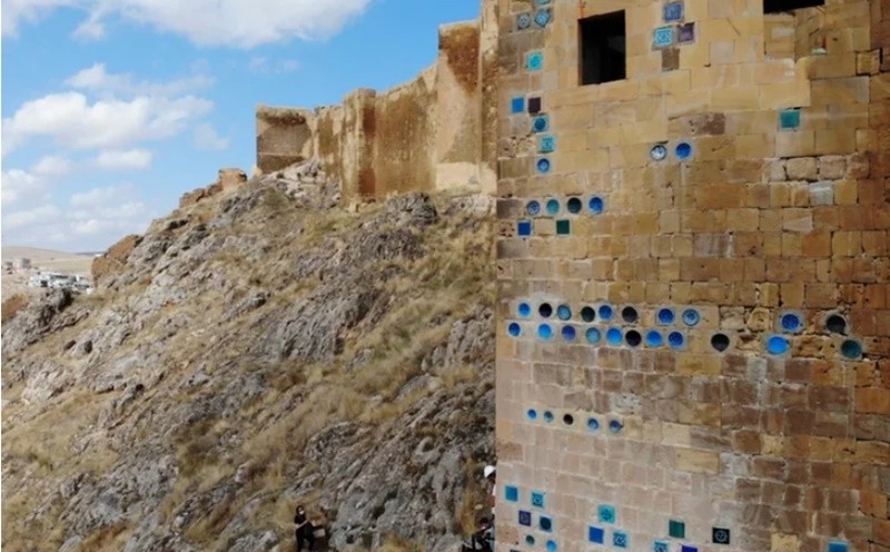 Bayburt Kalesi görenleri hayran kaldı! Her şey 10 santimetrelik kırık örnekle başladı