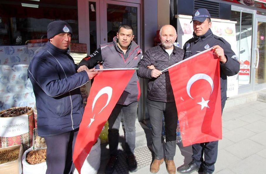 Bayburt Türk bayrakları ile donatılıyor 