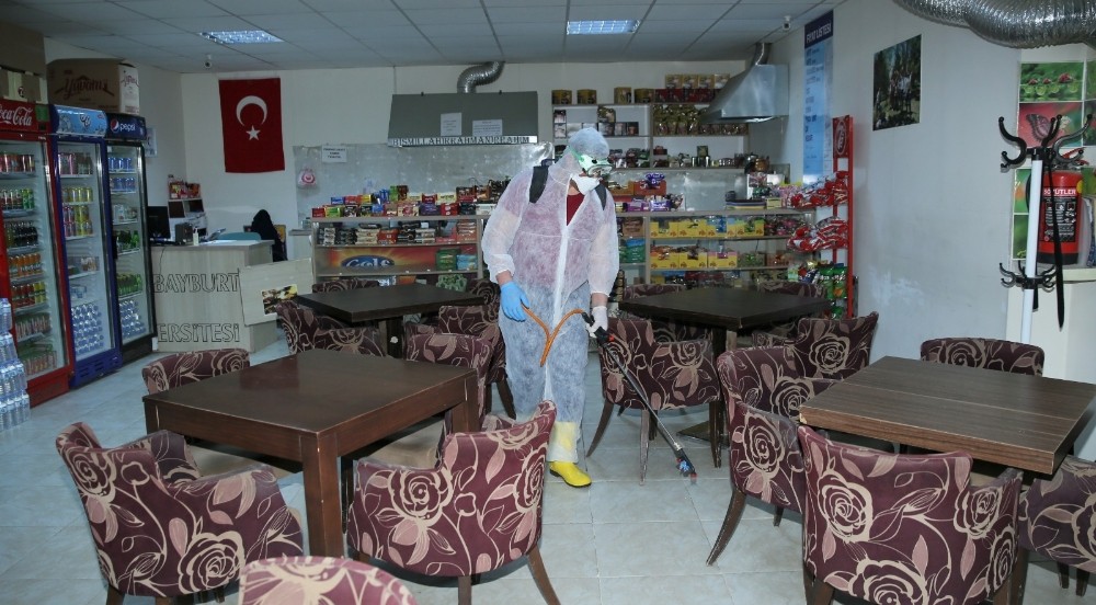 Bayburt Üniversitesinde korona virüse karşı genişletilmiş dezenfeksiyon işlemi yapıldı 