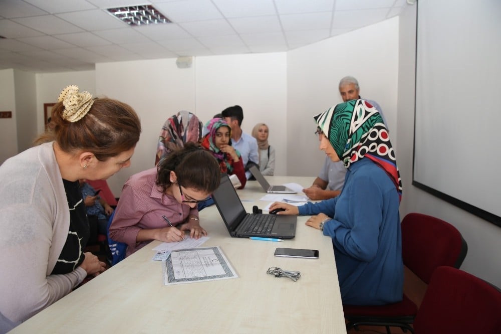 Bayburt Üniversitesi’nde yeni dönem öğrenci kayıtları başladı 