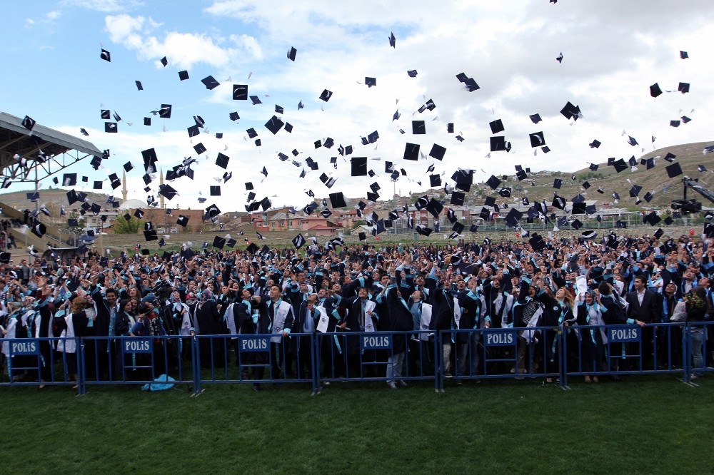 Bayburt Üniversitesine 6 öğretim üyesi alınacak 