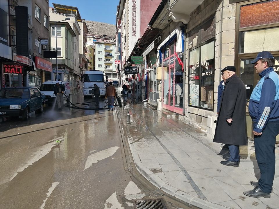Bayburt’ta bahar temizliği çalışmaları devam ediyor 