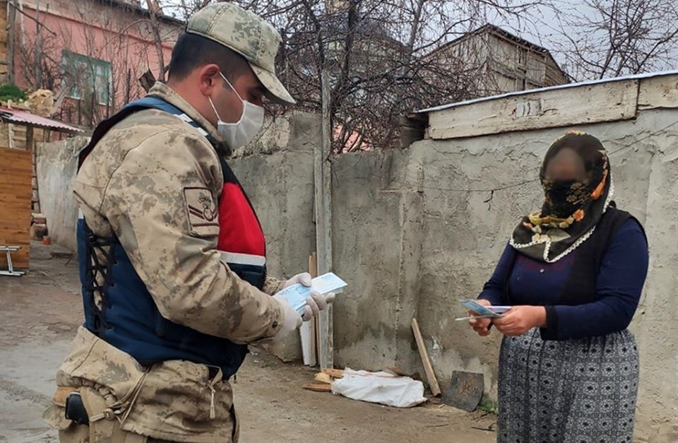 Bayburt’ta bin liralık sosyal destek ödemelerinin ikinci etabına başlandı 