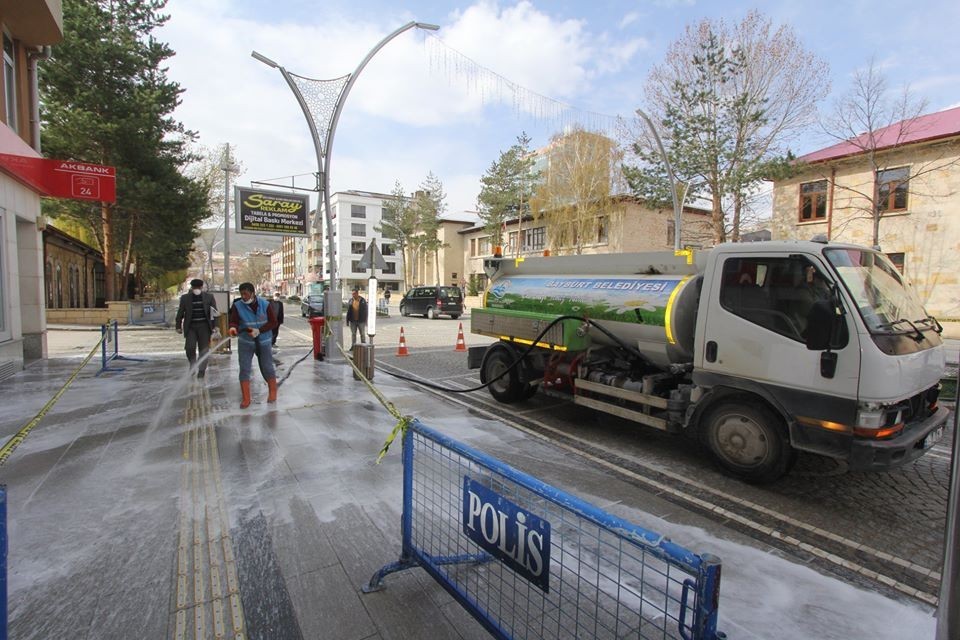 Bayburt’ta dezenfeksiyon mesaisi 