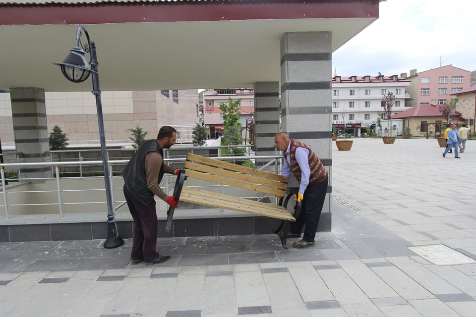 Bayburt’ta fiziksel mesafeli normalleşme başladı 