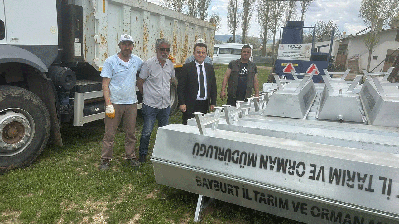 Bayburt’ta hayvancılığa destek: Aydıntepe’de 25 sıvat dağıtıldı