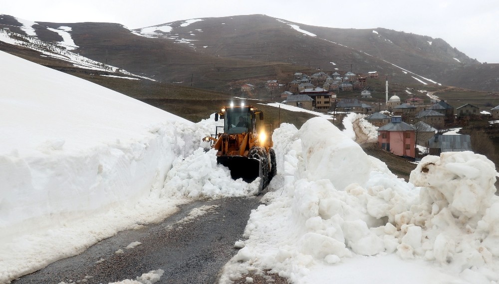 Bayburt’ta karla mücadele 