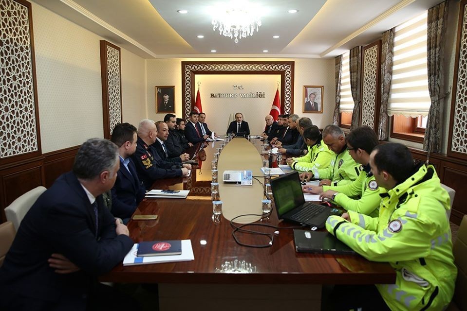 Bayburt’ta otobüs kazalarının önlenmesine yönelik toplantı yapıldı 