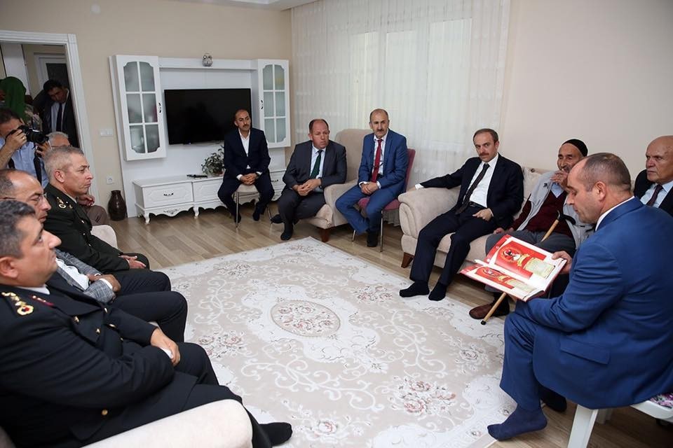 Bayburt’ta şehit aileleri bayramda unutulmadı 