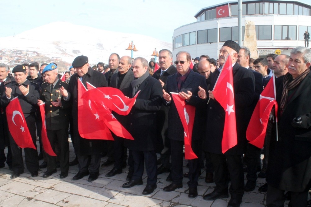 Bayburt’ta şehitlere saygı yürüyüşü 