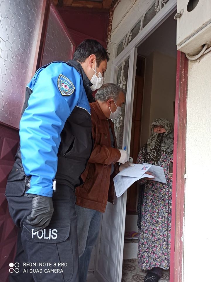 Bayburt’ta sosyal yardım paraları evlere teslim edilmeye başlandı 