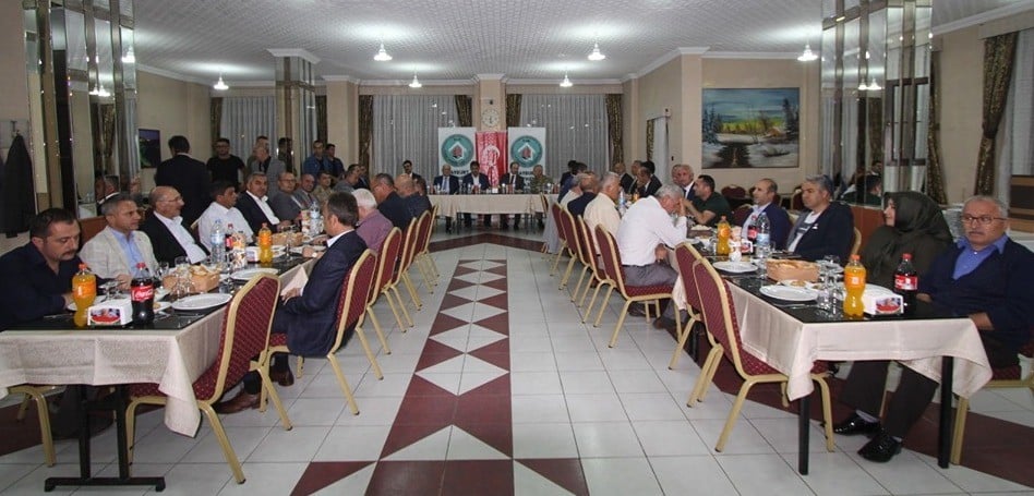 Bayburt’tan ayrılacak olan vali yardımcıları onuruna veda yemeği 