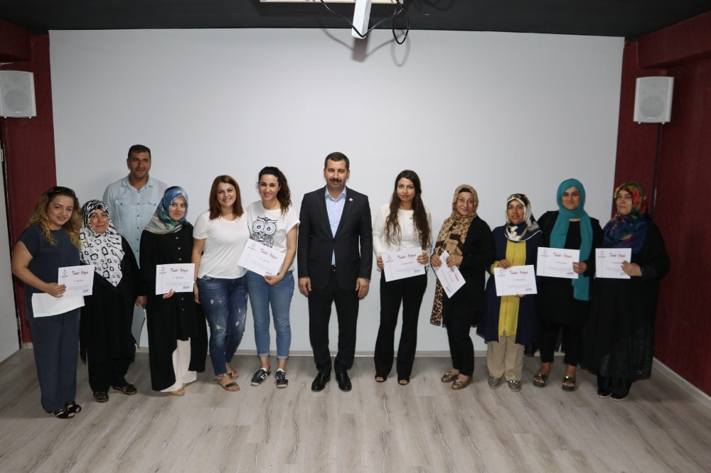 Baydilli’den öğreticilere anlamlı sertifika 