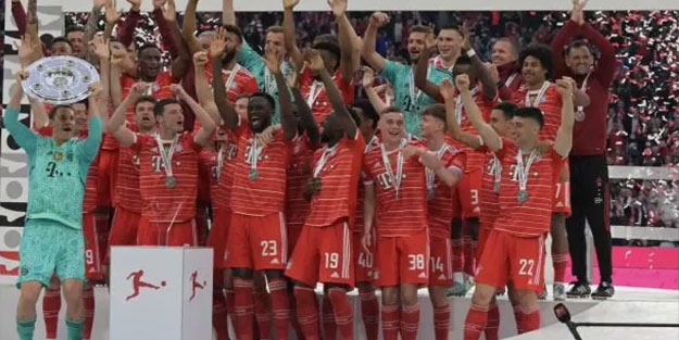 Bayern Münih kupayı kaldırdı