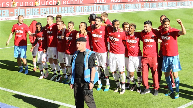 Bayern Münih şampiyonluğunu kutladı