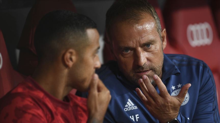 Bayern Münih sezona Hans Flick'le devam edecek