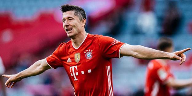 Bayern Münih'in yıldızı Robert Lewandowski, antrenmanlara Türkiye’de devam etti