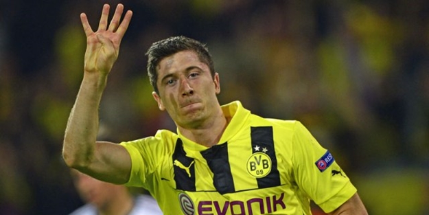 Bayern Robert Lewandowski'yi tanıttı!