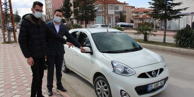 Bayiden sıfır araç aldılar, hayatlarının şokunu yaşadılar!