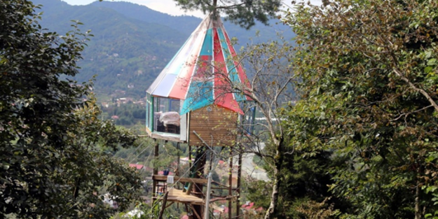 Bayılacaksınız! 30 bin liraya muhteşem bir ağaç ev yaptı