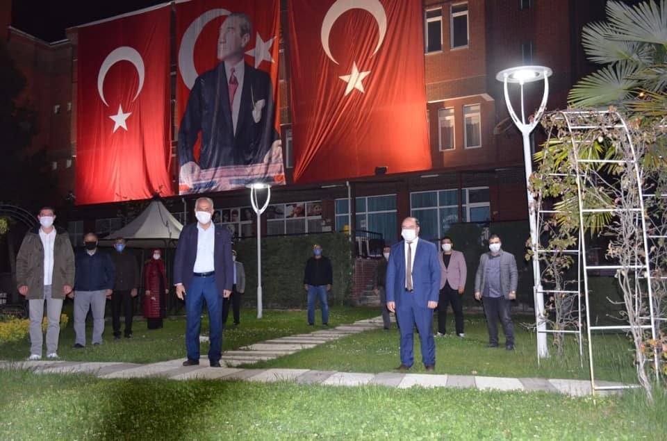 Bayırköy’de saat 21:00’da hayat durdu 
