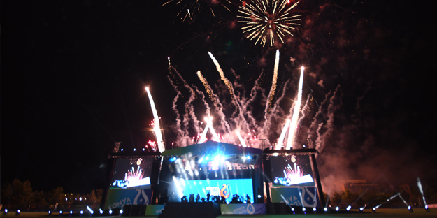 Bayrağı teslim ettik... Hadi hayırlısı!