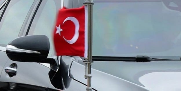 Bayrağımıza saldırı girişimi!