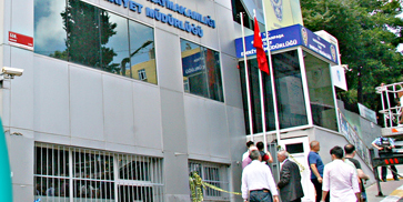 Bayrak provokatörü bu defa başaramadı!