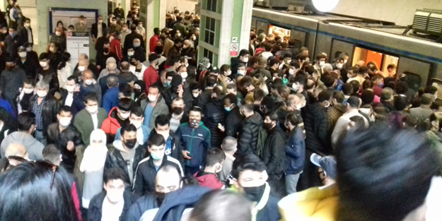 Bayraklara para harcayacağına, metroya iki tane sefer koyamıyor musun?