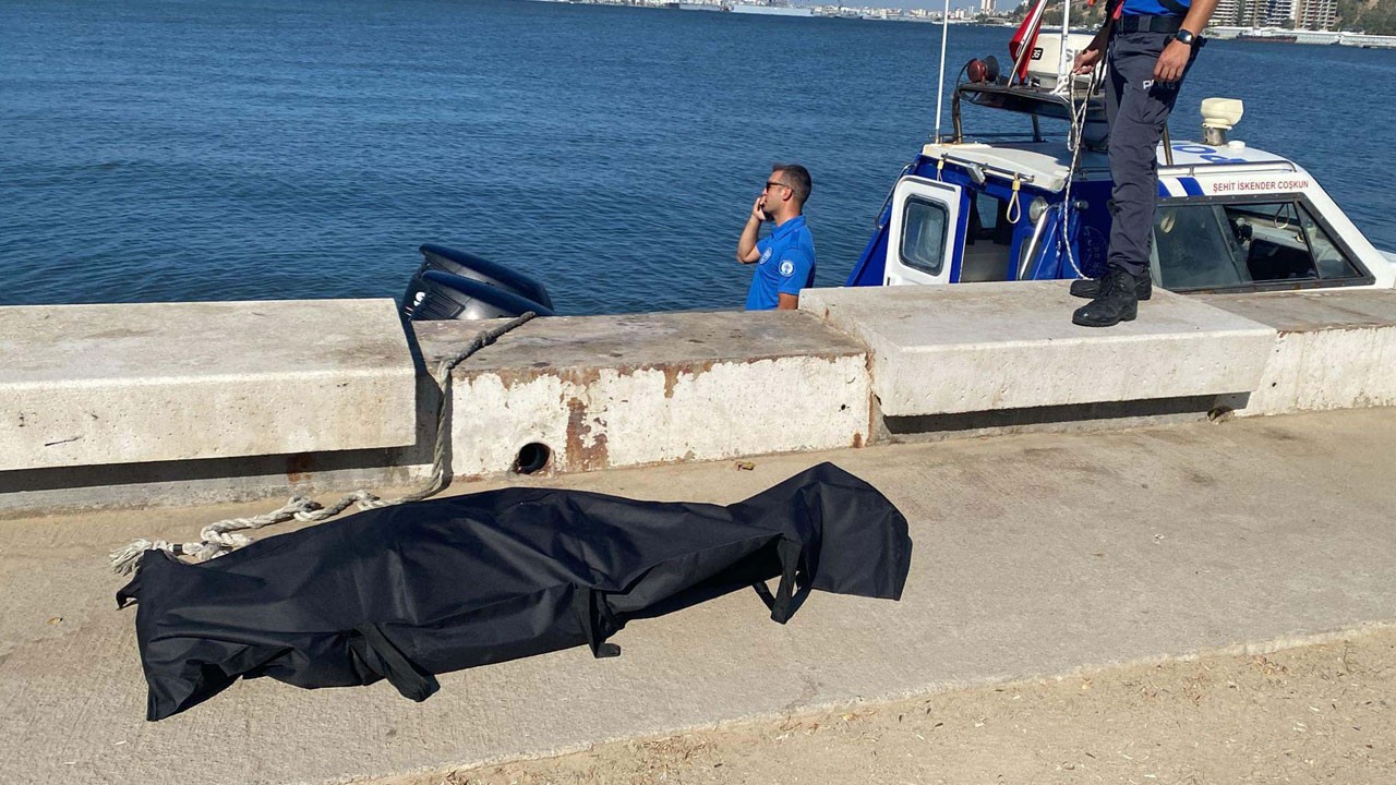 Bayraklı açıklarında erkek cesedi bulundu