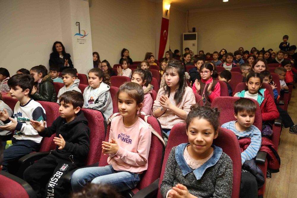 Bayraklı’da çocuklara sömestr eğlencesi 
